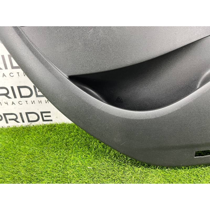 Дверная карта (салон) Renault Scenic III 2011 1.6 R9M 829A18971R