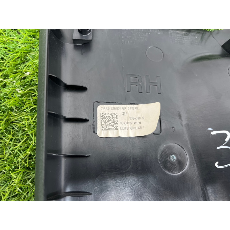 Обшивка стойки центральная (салон) FORD ESCAPE MK4 2020 1.5 LJ6Z7824346AA