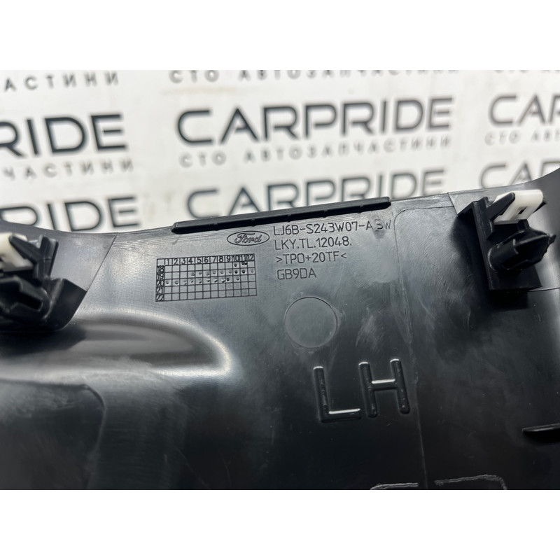 Обшивка стойки центральная (салон) FORD ESCAPE MK4 2020 1.5 LJ6Z7824347AA