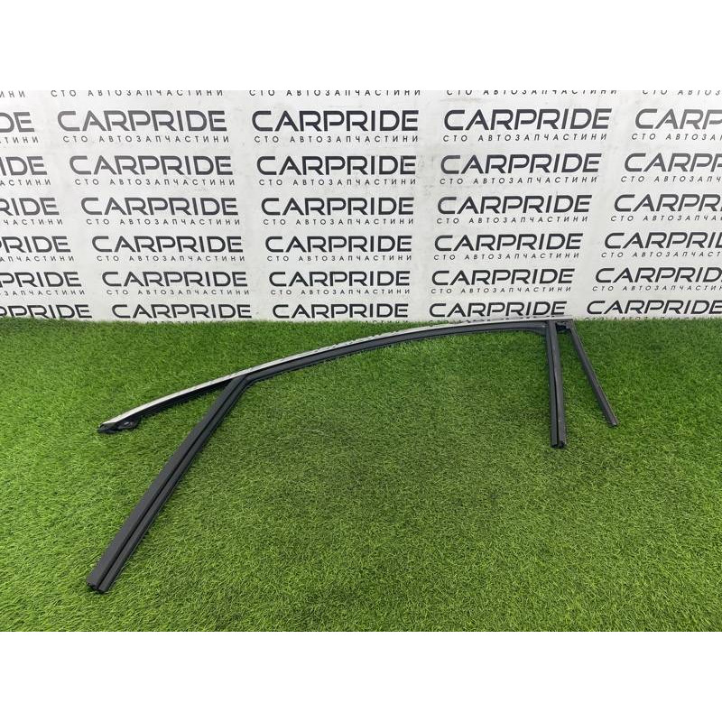 Уплотнитель стекла двери (кузов и элементы) FORD ESCAPE MK4 2020 1.5 LJ6Z7821597B