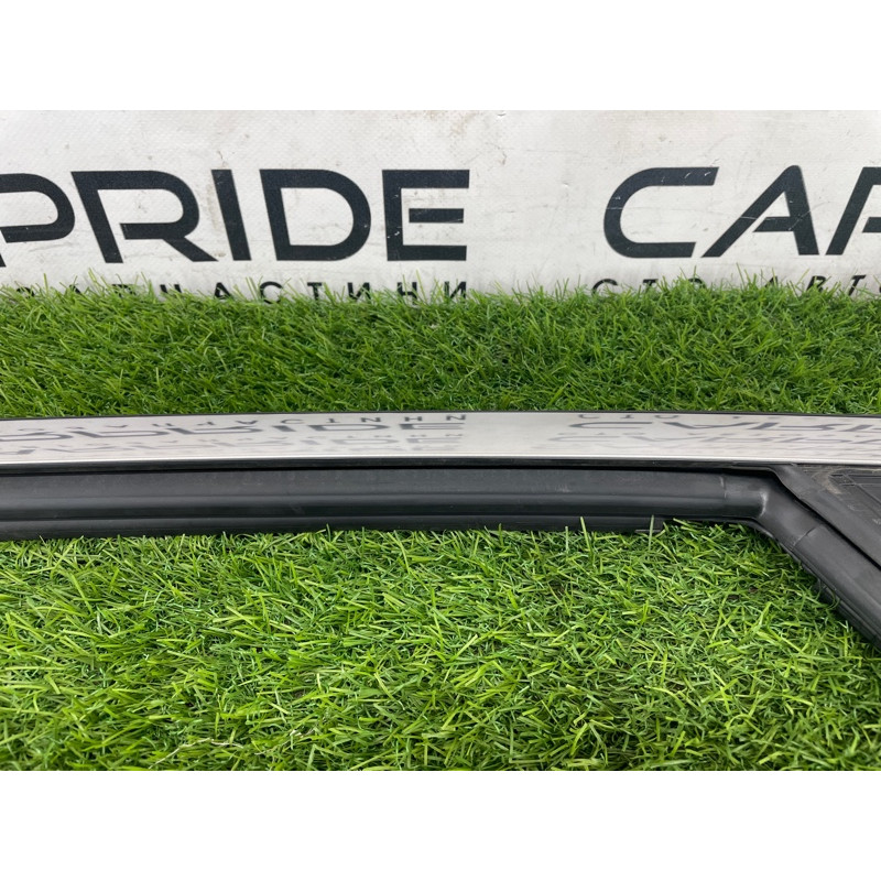 Уплотнитель стекла двери (кузов и элементы) FORD ESCAPE MK4 2020 1.5 LJ6Z7825767B