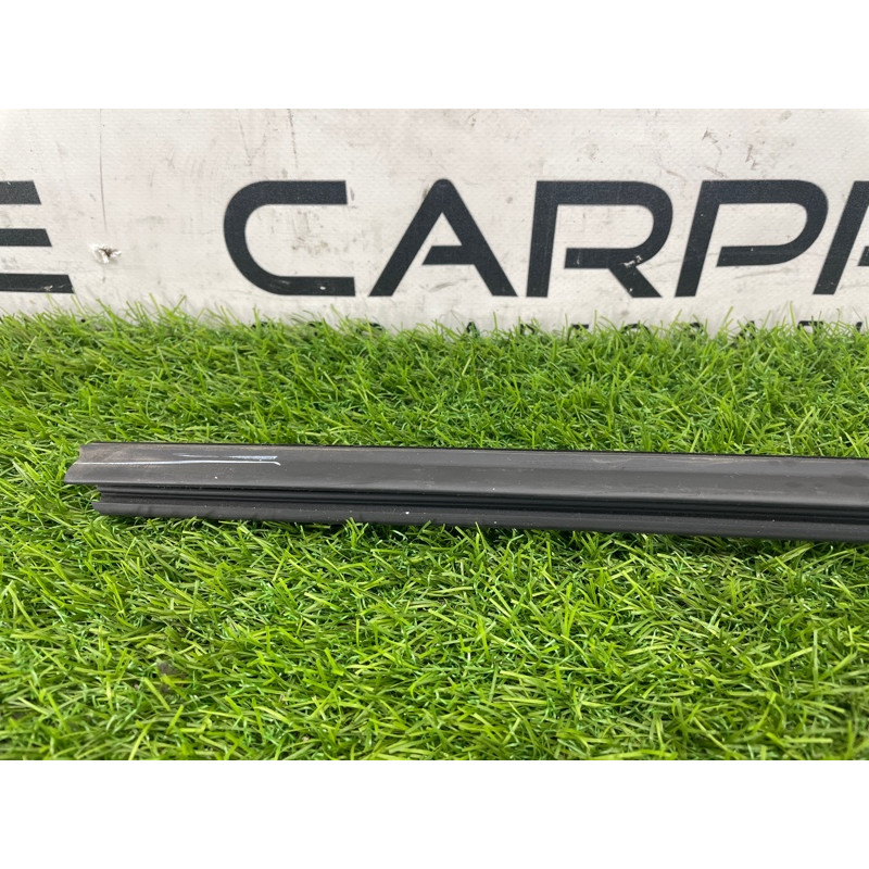 Уплотнитель стекла двери (кузов и элементы) FORD ESCAPE MK4 2020 1.5 LJ6Z7825767B