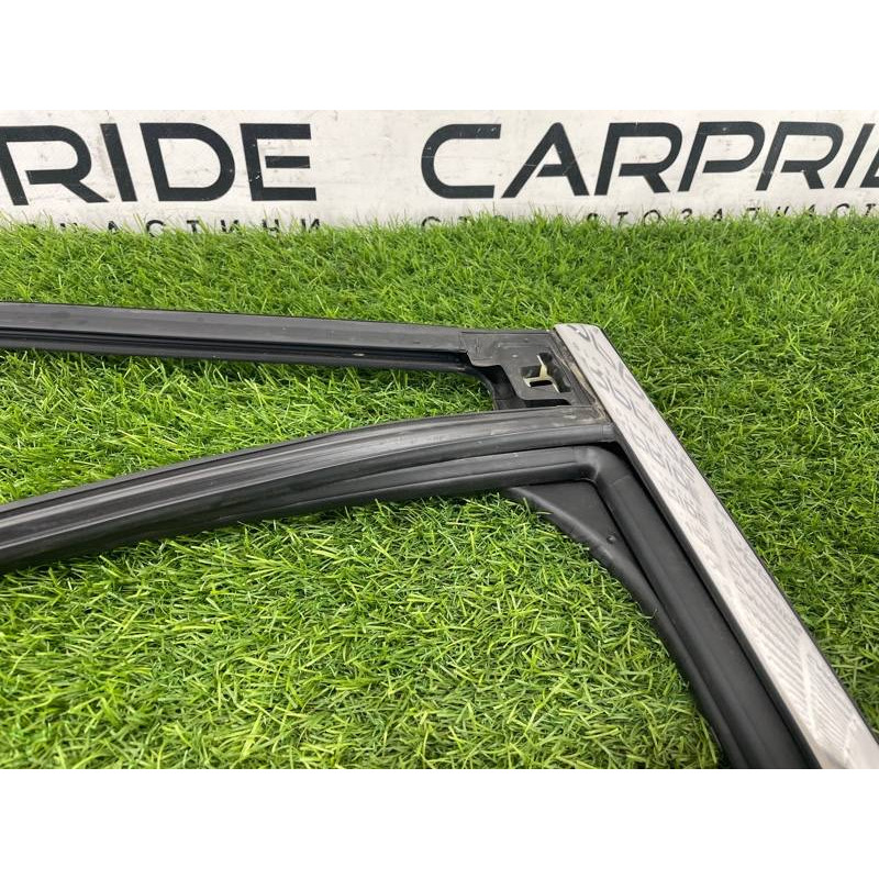 Уплотнитель стекла двери (кузов и элементы) FORD ESCAPE MK4 2020 1.5 LJ6Z7825767B