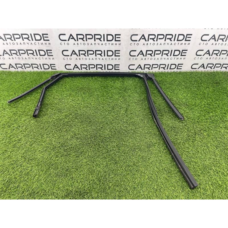 Уплотнитель стекла двери (кузов и элементы) FORD ESCAPE MK4 2020 1.5 LJ6Z7825767B