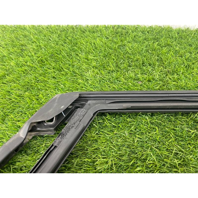 Уплотнитель стекла двери (кузов и элементы) FORD ESCAPE MK4 2020 1.5 LJ6Z7825767B