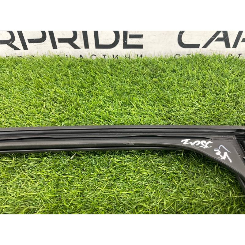 Уплотнитель стекла двери (кузов и элементы) FORD ESCAPE MK4 2020 1.5 LJ6Z7825767B