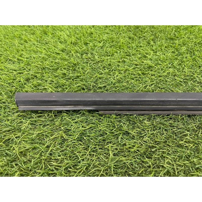 Молдинг скла (кузов і елементи) FORD ESCAPE MK4 2020 1.5 LJ6Z7825860A