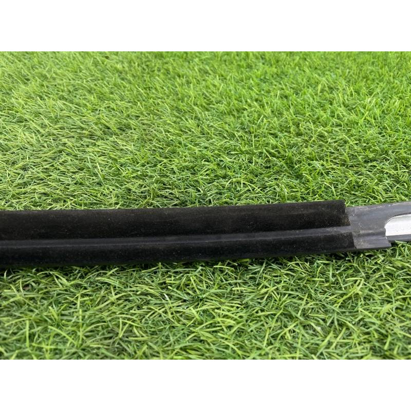 Молдинг скла (кузов і елементи) FORD ESCAPE MK4 2020 1.5 LJ6Z7825860A