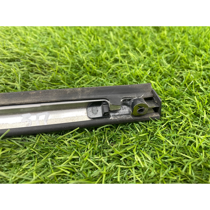 Молдинг скла (кузов і елементи) FORD ESCAPE MK4 2020 1.5 LJ6Z7825860A