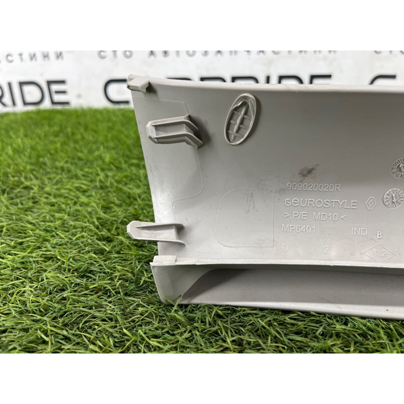 Обшивка крышки багажника (салон) Renault Scenic III 2011 1.6 R9M 909020020R