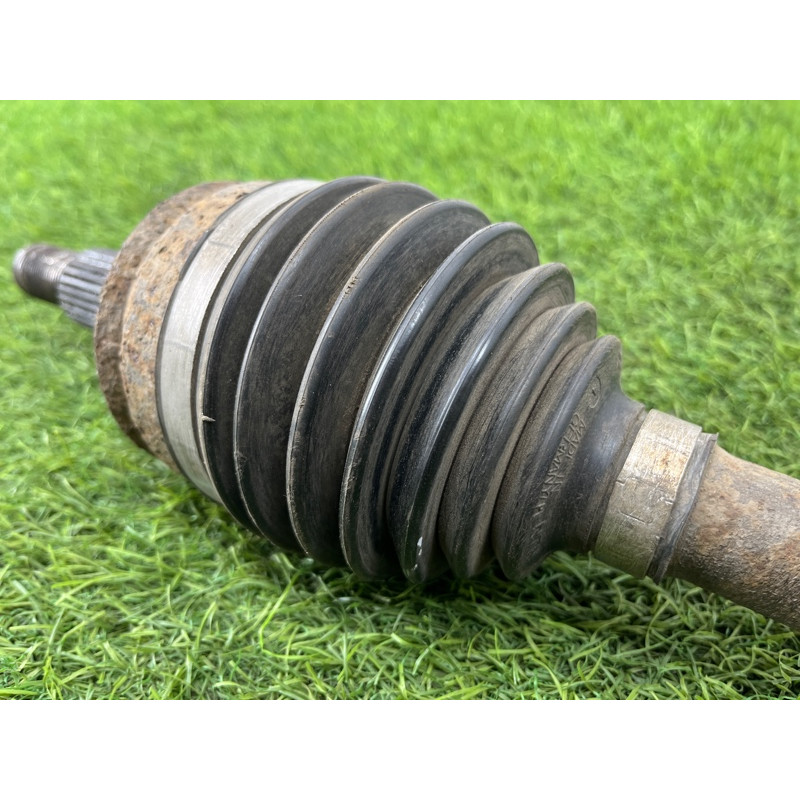 Привод (трансмиссия) Renault Scenic III 2011 1.6 R9M 391001702R