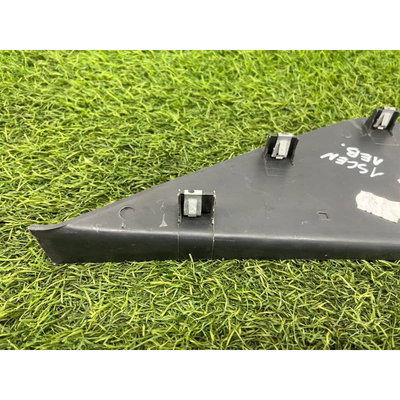 Накладка торпеды боковая (салон) Renault Scenic III 2011 1.6 R9M 689211603R