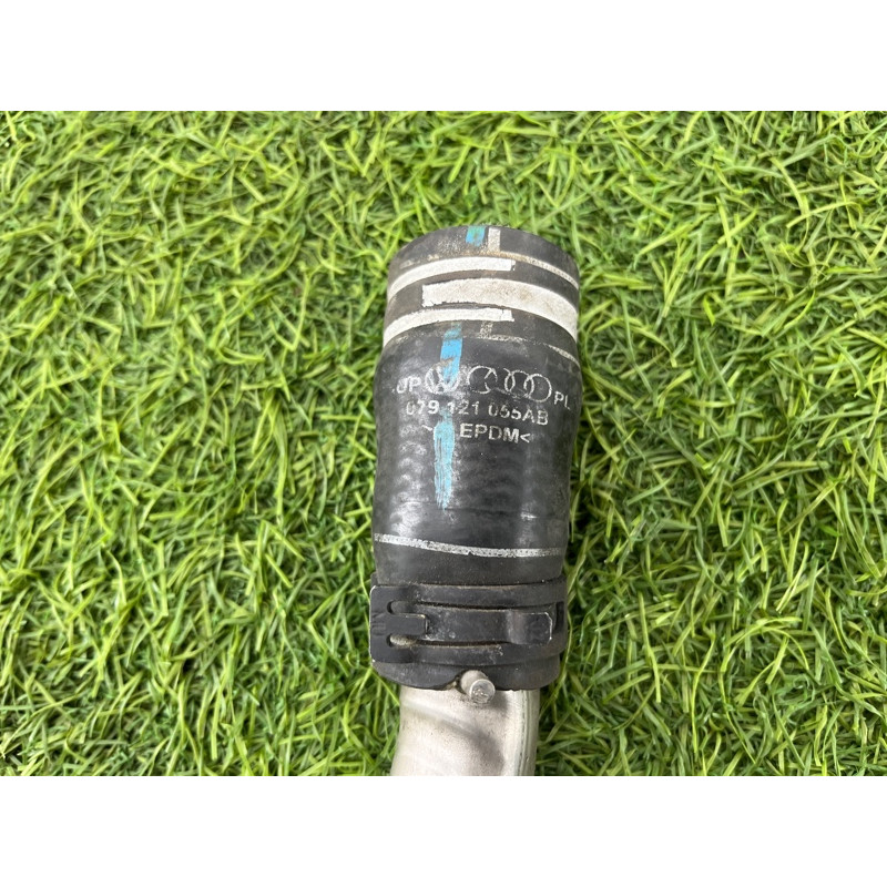 Трубка системы охлаждения (система охлаждения) AUDI A8 D4 2011 4,2 079121065BQ