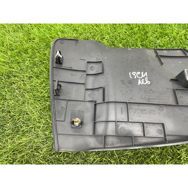 Накладка центральной консоли (салон) Renault Scenic III 2011 1.6 R9M 689300010R