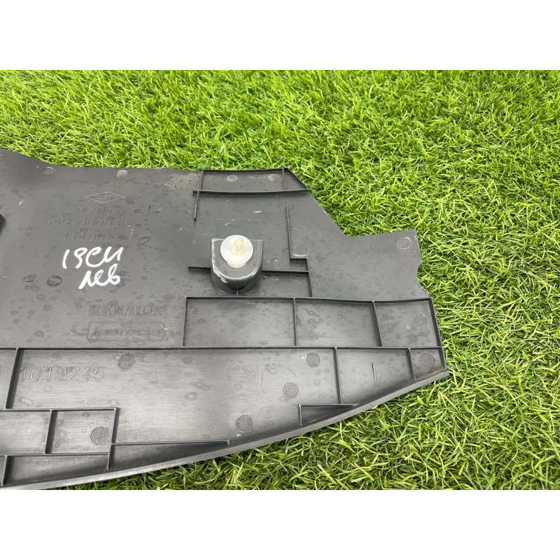 Накладка центральной консоли (салон) Renault Scenic III 2011 1.6 R9M 689300010R