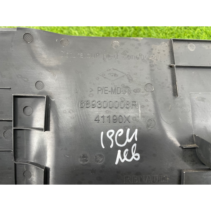 Накладка центральной консоли (салон) Renault Scenic III 2011 1.6 R9M 689300010R