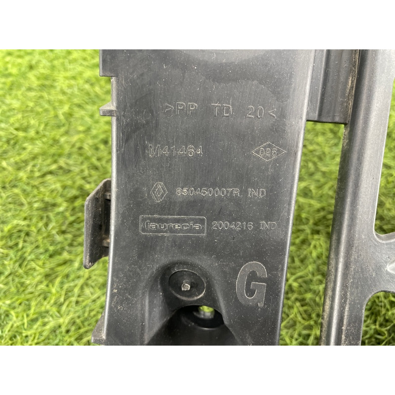 Крепление бампера (кузов и элементы) Renault Scenic III 2011 1.6 R9M 850450007R