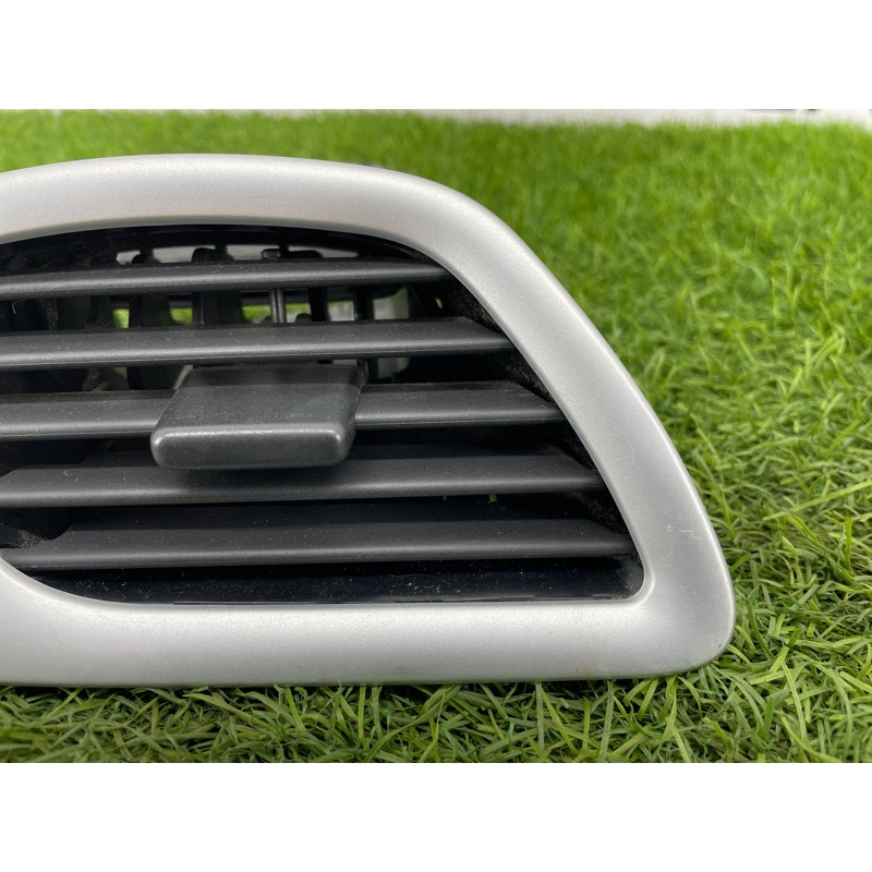 Дефлектор воздуховода (салон) Renault Scenic III 2011 1.6 R9M 687613350R