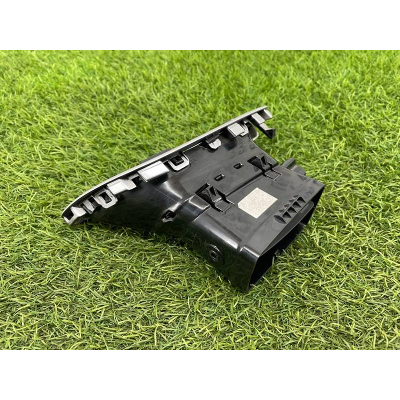 Дефлектор воздуховода (салон) Renault Scenic III 2011 1.6 R9M 687613350R