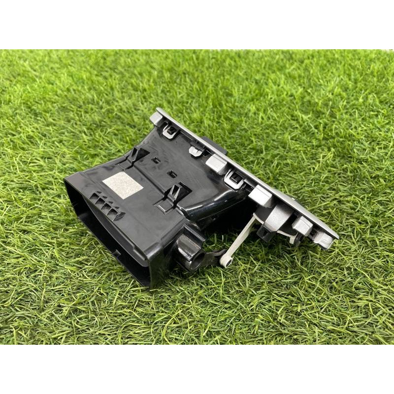 Дефлектор воздуховода (салон) Renault Scenic III 2011 1.6 R9M 687613350R