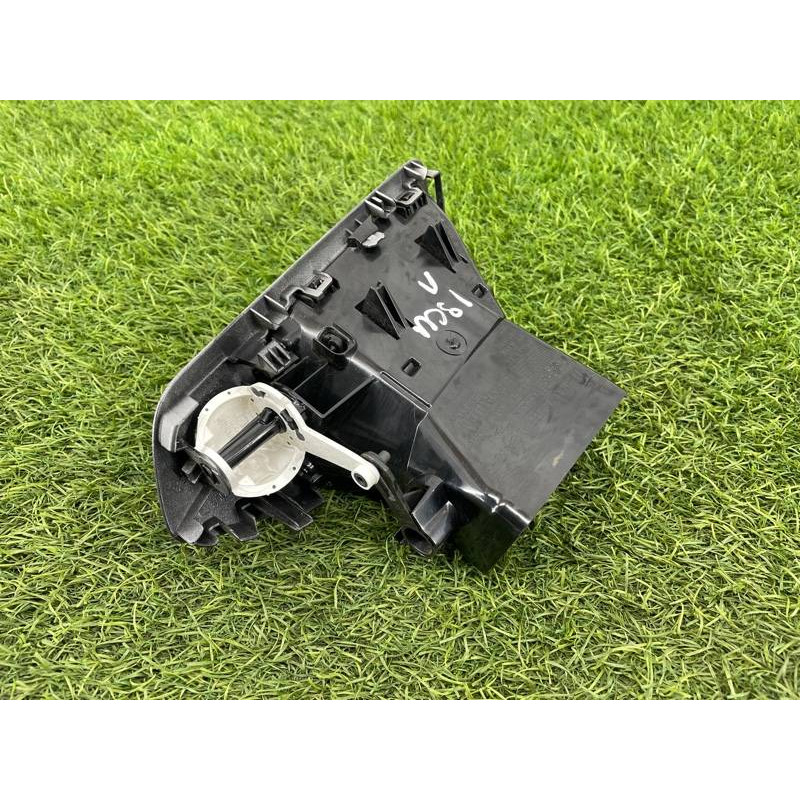 Дефлектор воздуховода (салон) Renault Scenic III 2011 1.6 R9M 687613350R