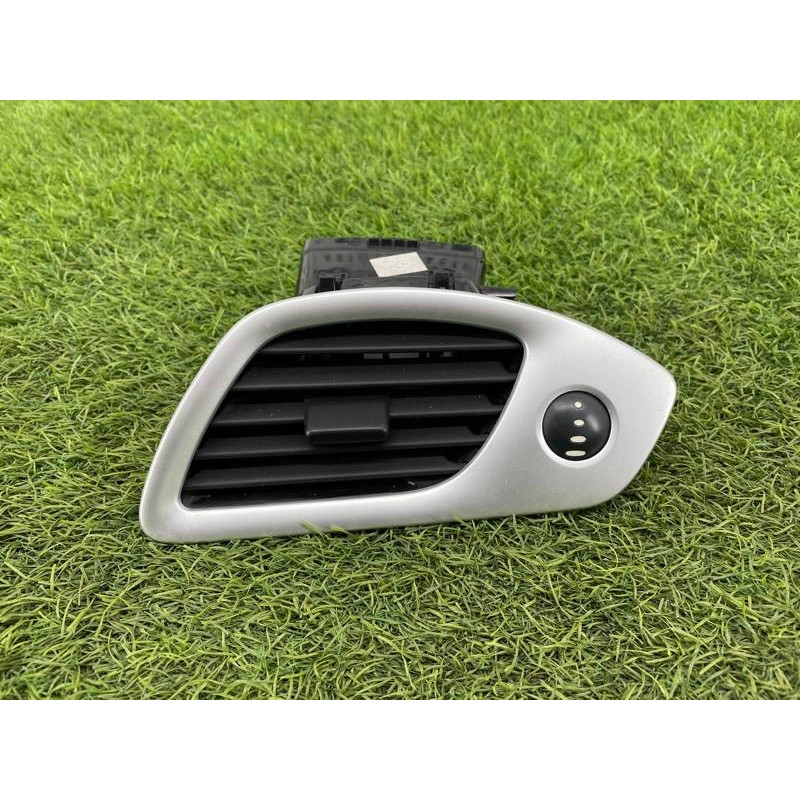 Дефлектор воздуховода (салон) Renault Scenic III 2011 1.6 R9M 687607083R