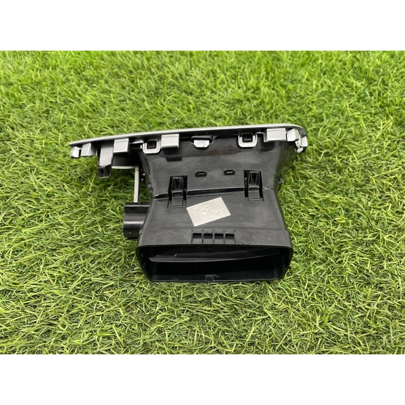 Дефлектор воздуховода (салон) Renault Scenic III 2011 1.6 R9M 687607083R