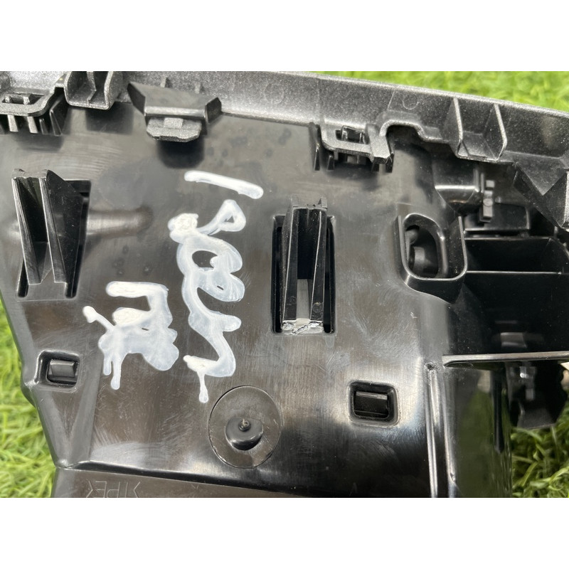 Дефлектор воздуховода (салон) Renault Scenic III 2011 1.6 R9M 687607083R