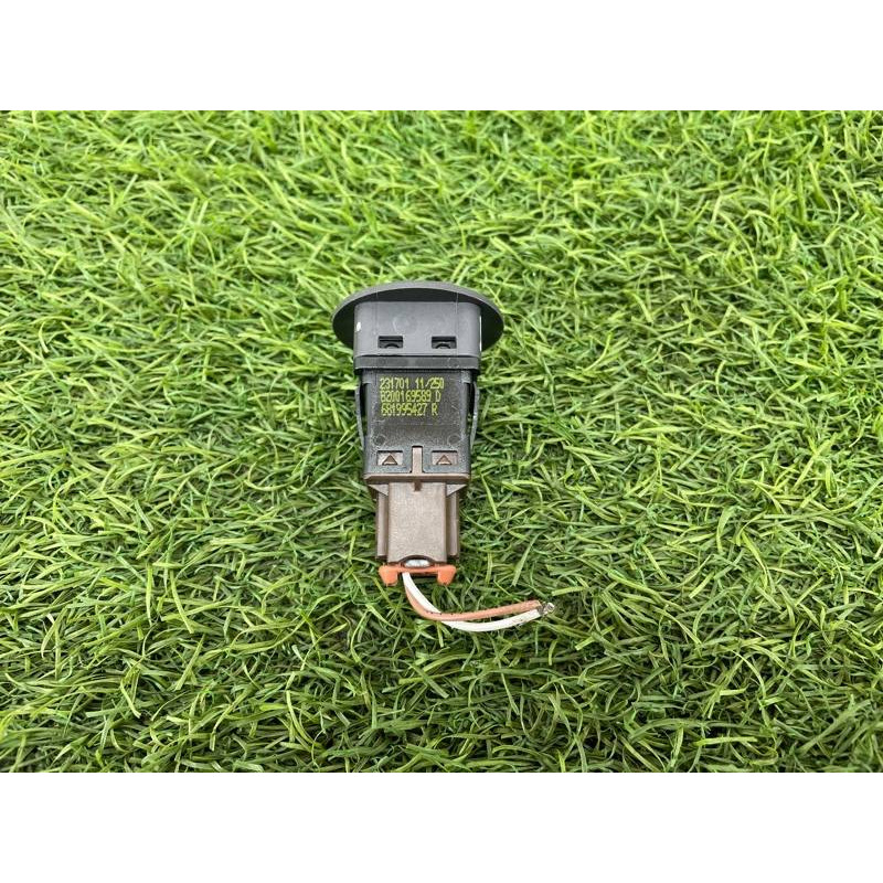 Кнопка AirBag (электрика / кнопки) Renault Scenic III 2011 1.6 R9M 681995427R