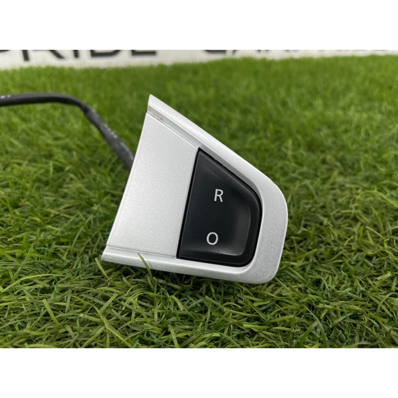 Кнопки руля (электрика / кнопки) Renault Scenic III 2011 1.6 R9M 255501805R