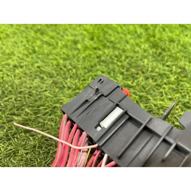 Блок предохранителей (электрика) Renault Scenic III 2011 1.6 R9M 252360003R