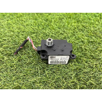 Привод заслонки отопителя