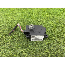 Привод заслонки отопителя