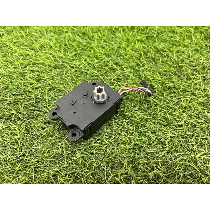 Привод заслонки отопителя (отопление и кондиционирование) Renault Scenic III 2011 1.6 R9M T1006419G