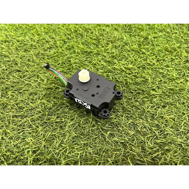 Привод заслонки отопителя (отопление и кондиционирование) Renault Scenic III 2011 1.6 R9M N105212V