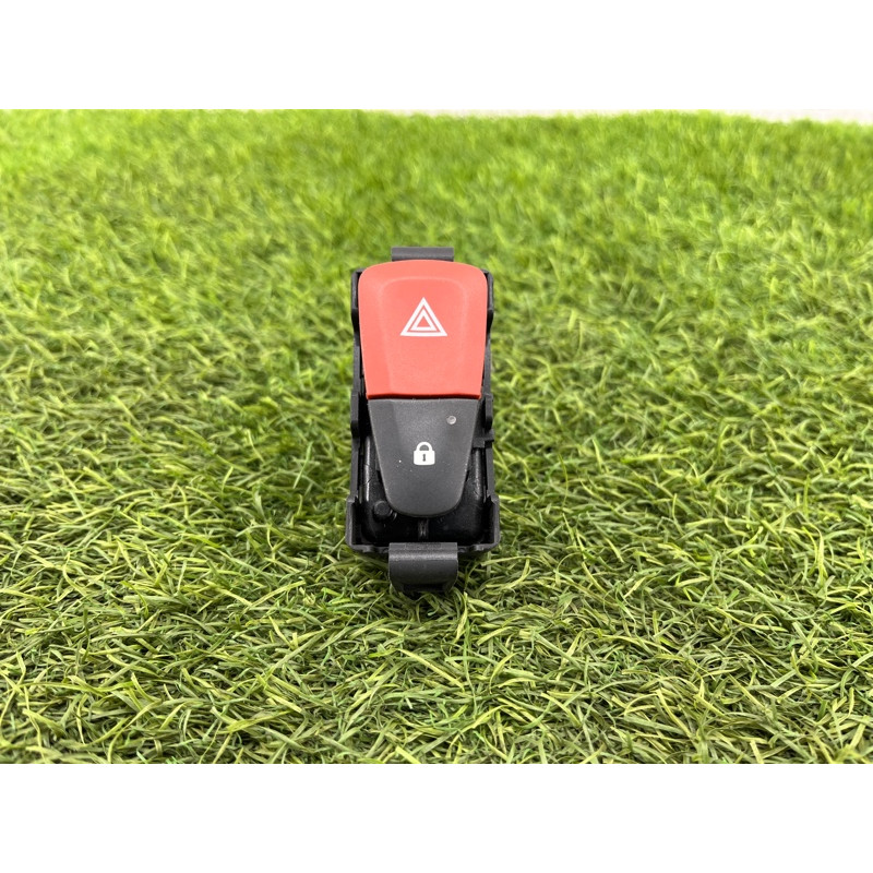 Кнопка аварийной сигнализации (электрика / кнопки) Renault Scenic III 2011 1.6 R9M 252100502R