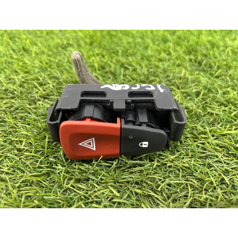 Кнопка аварийной сигнализации (электрика / кнопки) Renault Scenic III 2011 1.6 R9M 252100502R