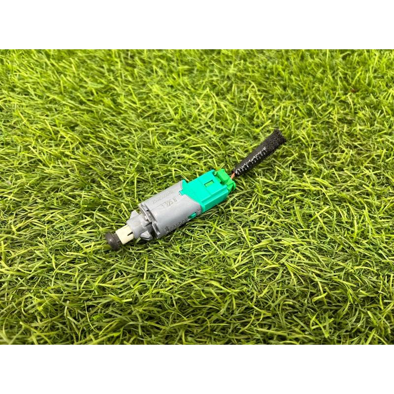 Концевик педали сцепления (электрика / датчики) Renault Scenic III 2011 1.6 R9M 253250007R