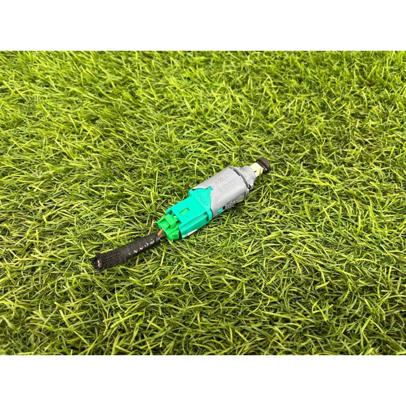 Концевик педали сцепления (электрика / датчики) Renault Scenic III 2011 1.6 R9M 253250007R