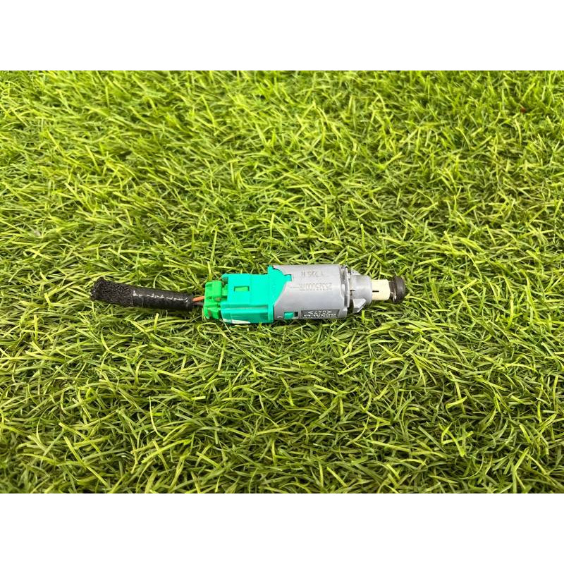 Концевик педали сцепления (электрика / датчики) Renault Scenic III 2011 1.6 R9M 253250007R