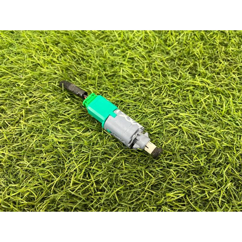 Концевик педали сцепления (электрика / датчики) Renault Scenic III 2011 1.6 R9M 253250007R