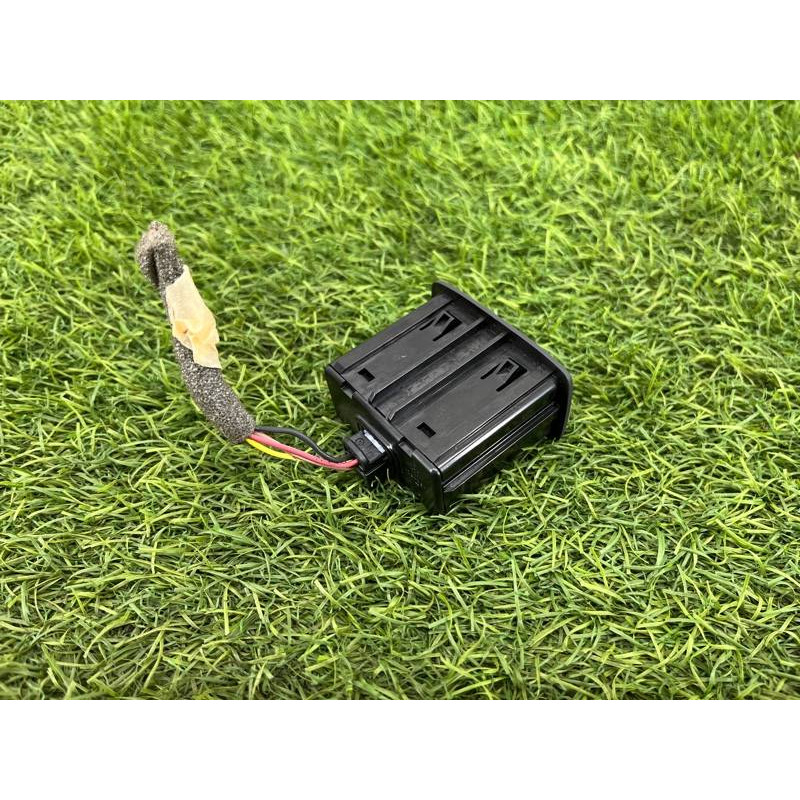 Разъем aux (электрика) Renault Scenic III 2011 1.6 R9M 280230005R