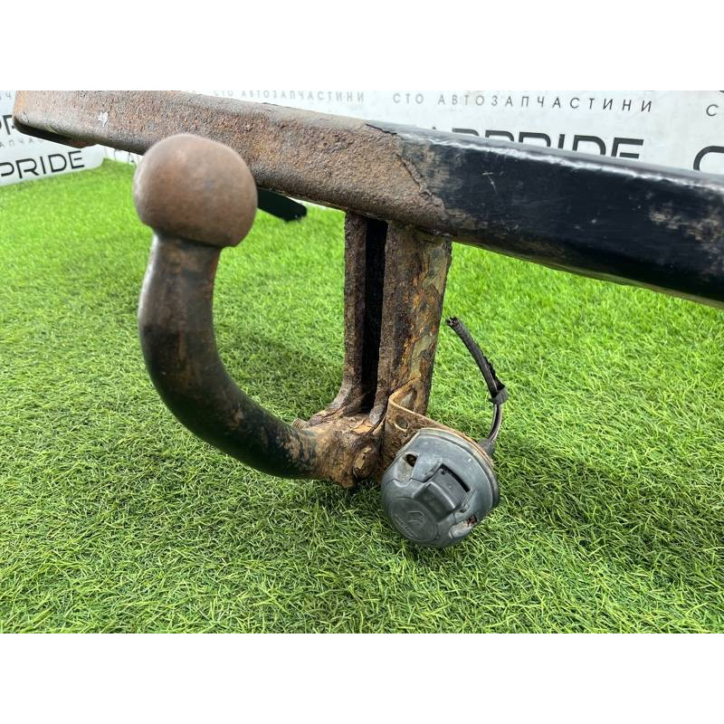 Фаркоп (кузов и элементы) Renault Scenic III 2011 1.6 R9M 8201153890