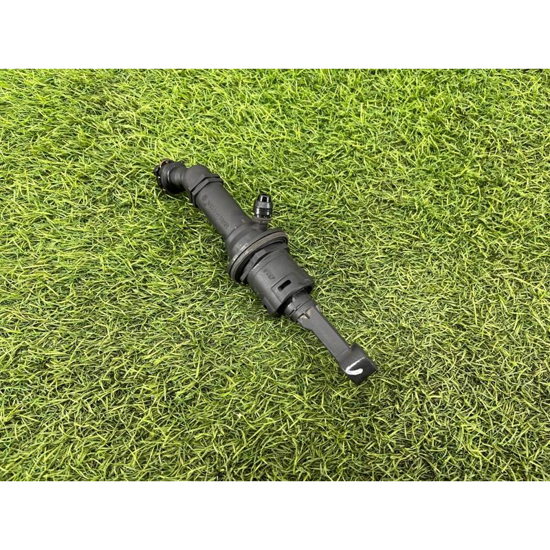 Главный цилиндр сцепления (трансмиссия) Renault Scenic III 2011 1.6 R9M 306101185R