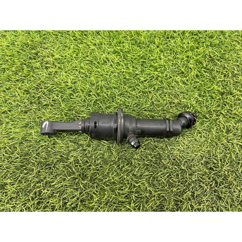 Главный цилиндр сцепления (трансмиссия) Renault Scenic III 2011 1.6 R9M 306101185R