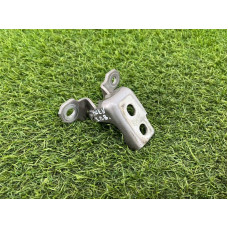 Петля двери