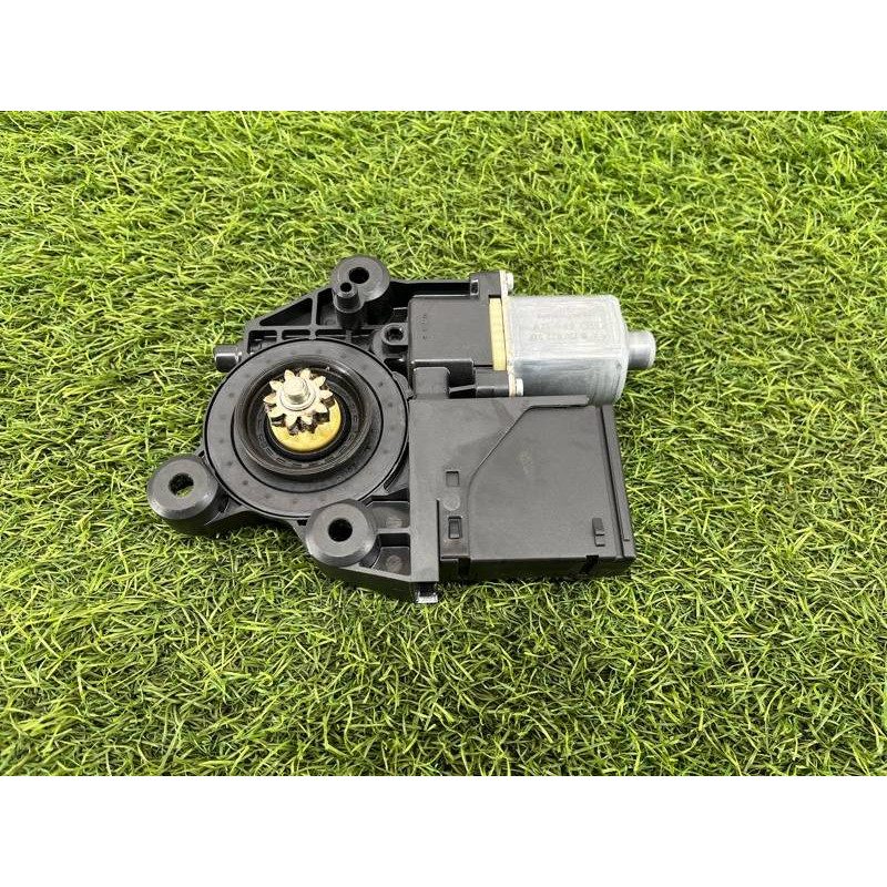 Мотор стеклоподъемника (электрика) Renault Scenic III 2011 1.6 R9M 827310166R