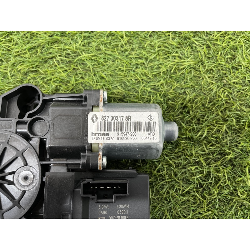 Мотор стеклоподъемника (электрика) Renault Scenic III 2011 1.6 R9M 827303178R