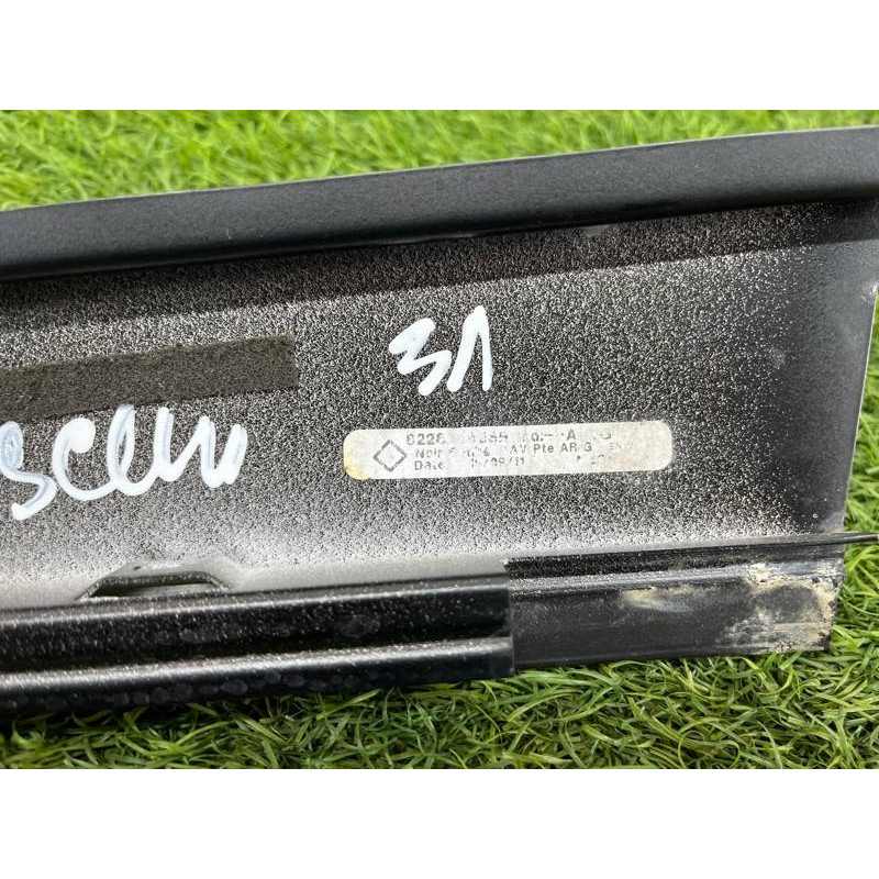 Накладка стойки (кузов и элементы) Renault Scenic III 2011 1.6 R9M 822820008R