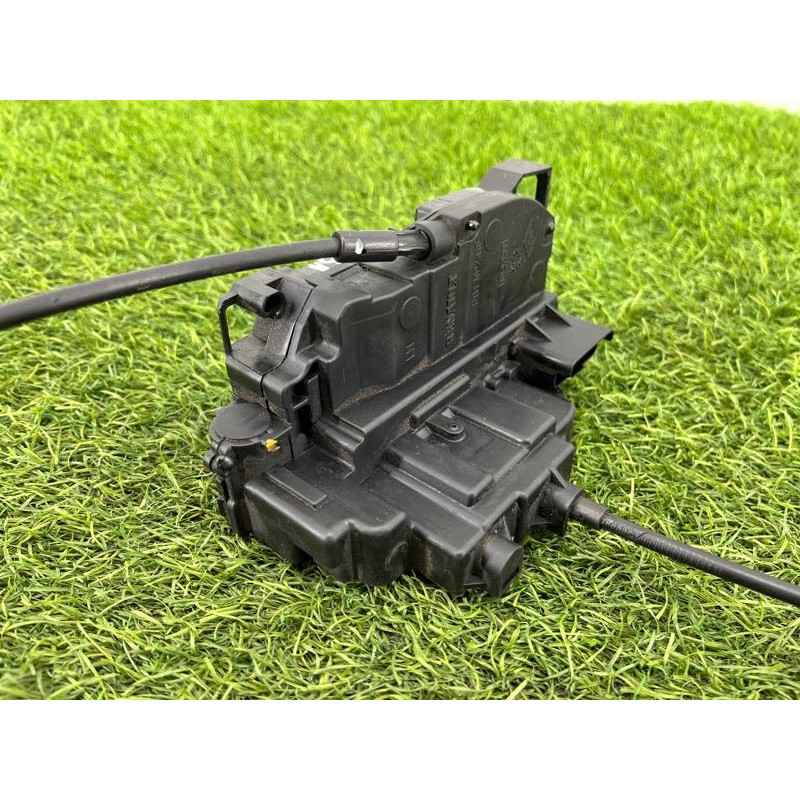 Замок двери (кузов и элементы) Renault Scenic III 2011 1.6 R9M 825030032R